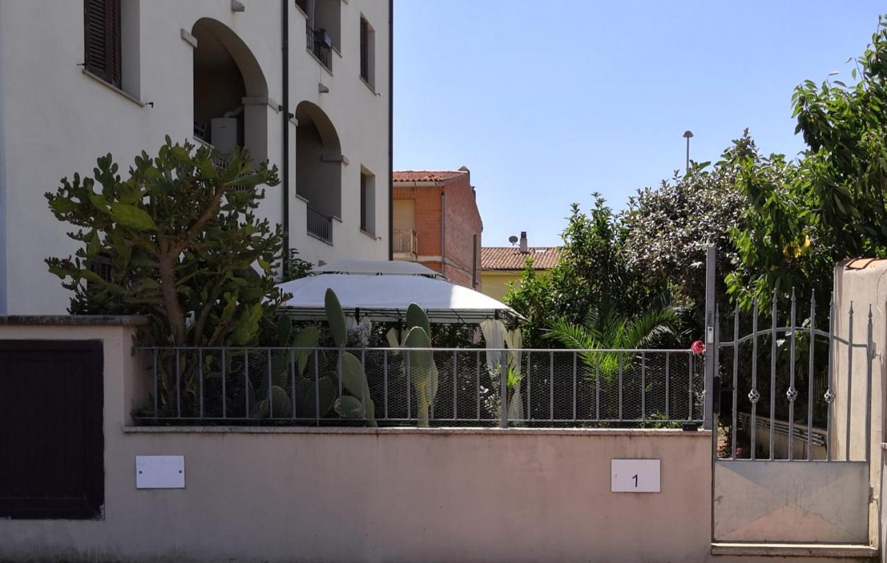 Valevalehome - Home Gallery With Fully Equipped Kitchen, Reserved Parking, Big Garden Olbia Exteriör bild